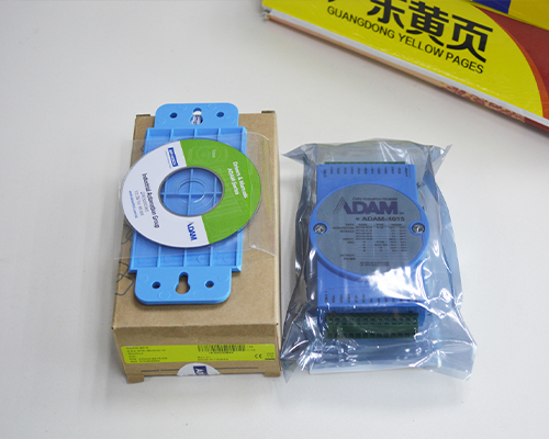 ADAM-4015